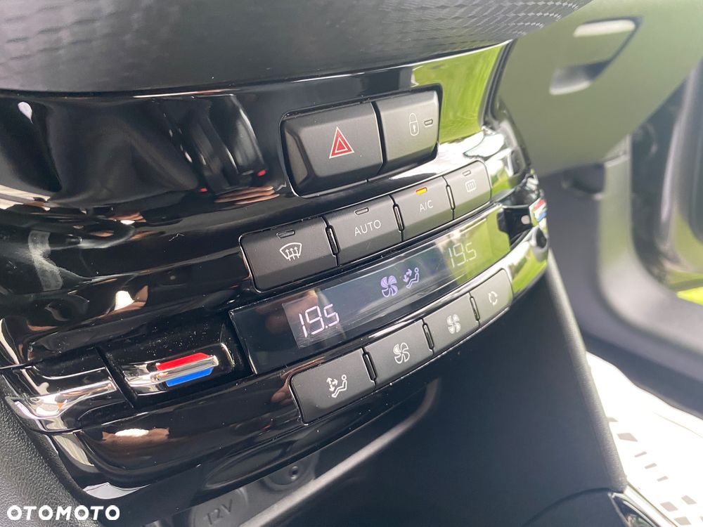 Peugeot 2008 1.2 Pure Tech GPF Crossway S&S - 14