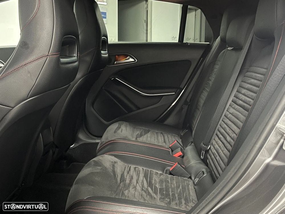 Mercedes-Benz CLA 180 Shooting Brake d 7G-DCT AMG Line - 16