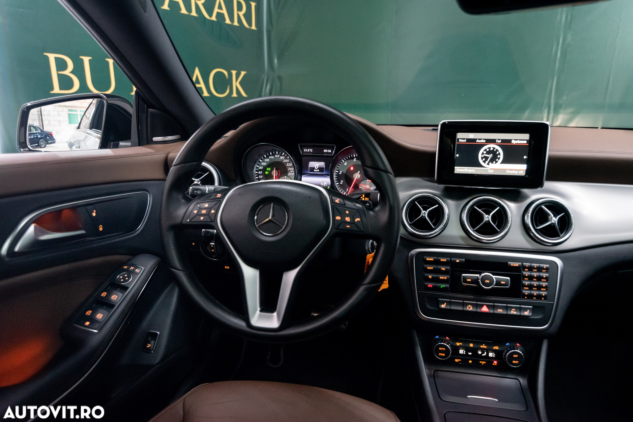 Mercedes-Benz CLA 200 7G-DCT AMG Line - 12