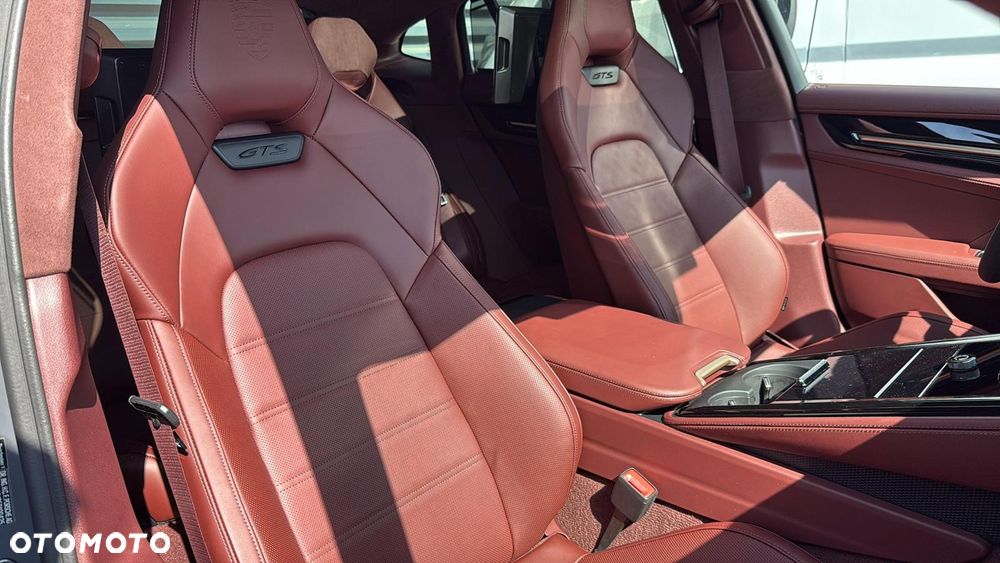 Porsche Panamera - 18