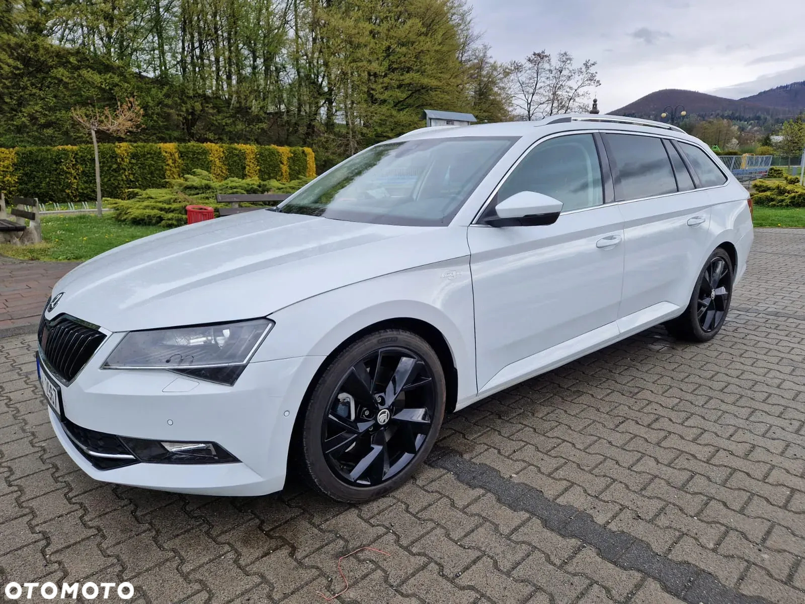 Skoda Superb 2.0 TSI DSG L&K - 2
