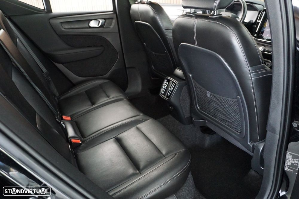 Volvo XC 40 T2 Momentum Pro - 10