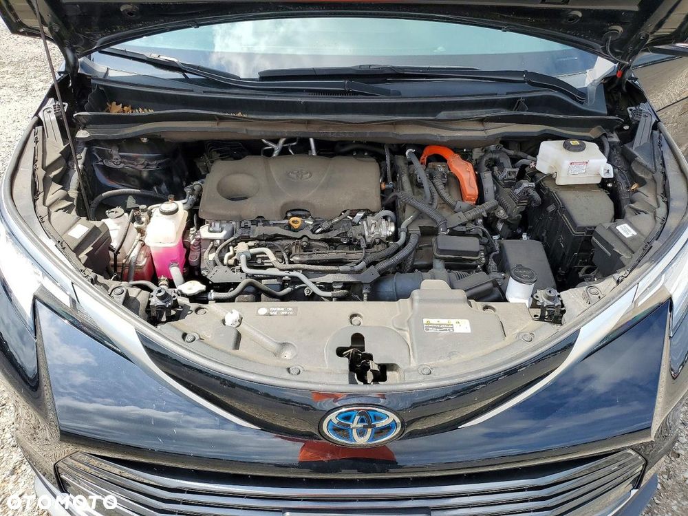 Toyota Sienna - 14