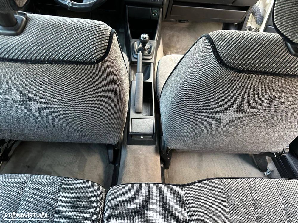 VW Passat 1.6 GL TD - 13