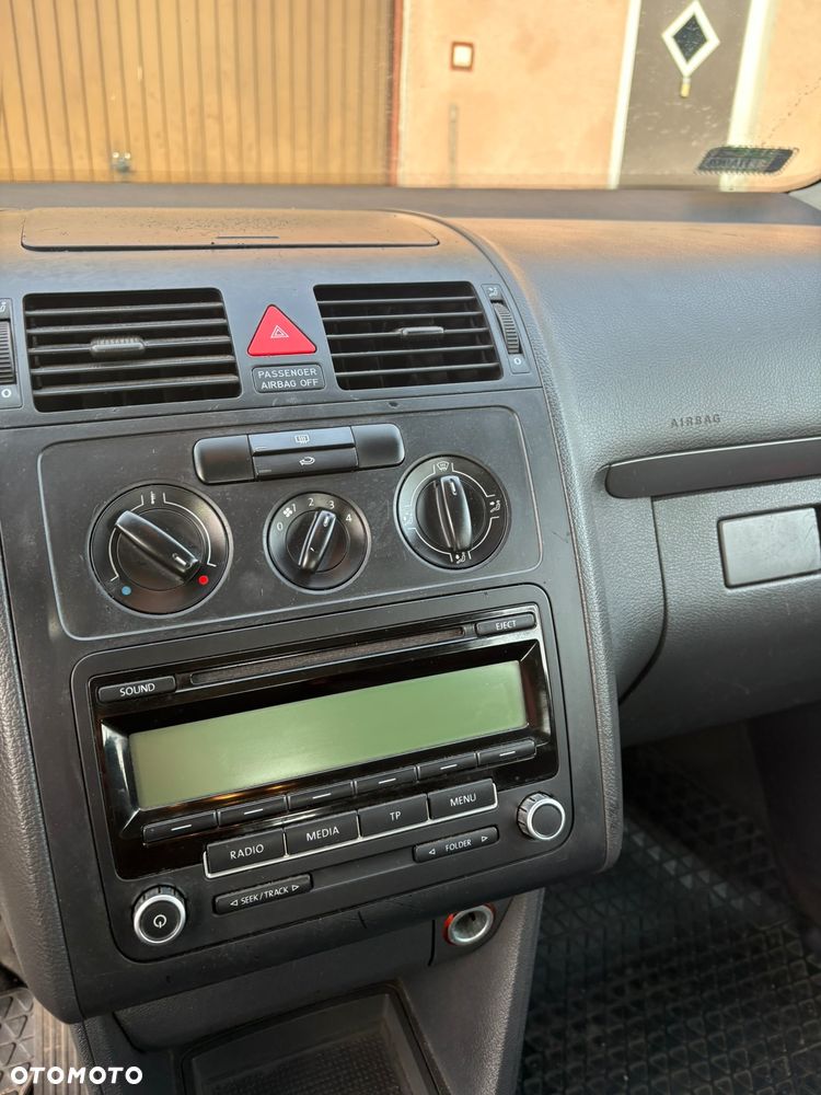 Volkswagen Touran ver-1-9-tdi-dpf-conceptline - 9