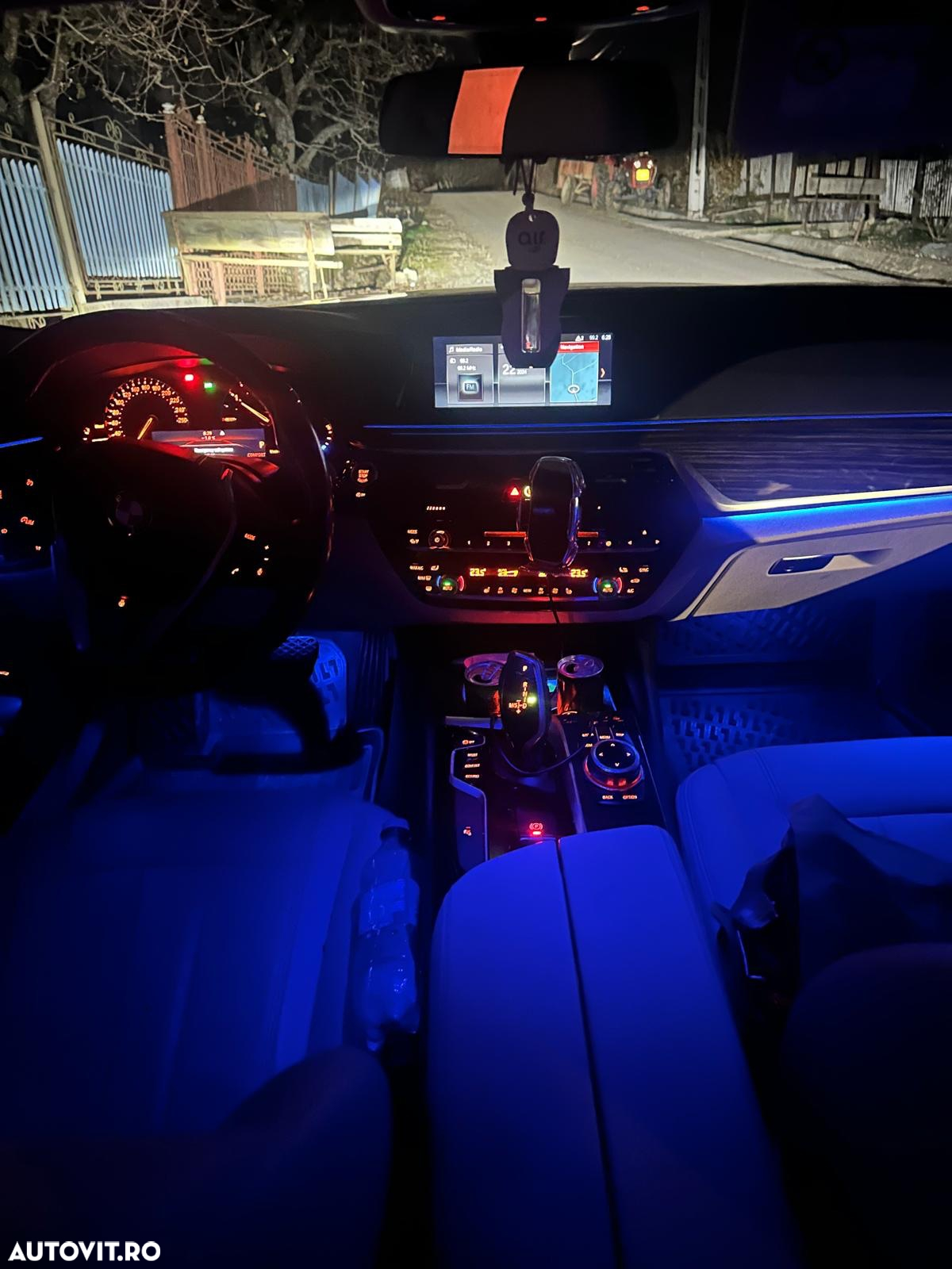 BMW Seria 5 520d AT - 14