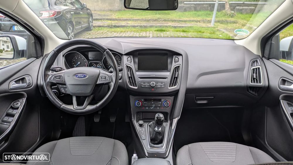 Ford Focus 1.0 EcoBoost S&S Titanium - 8