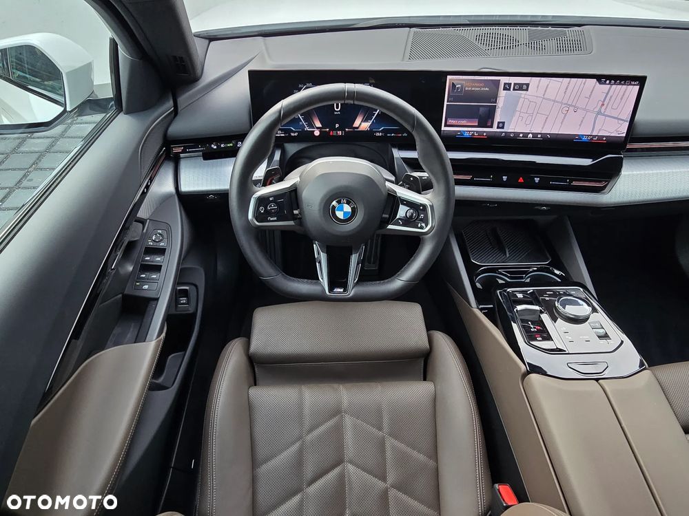 BMW Seria 5 520d xDrive - 10