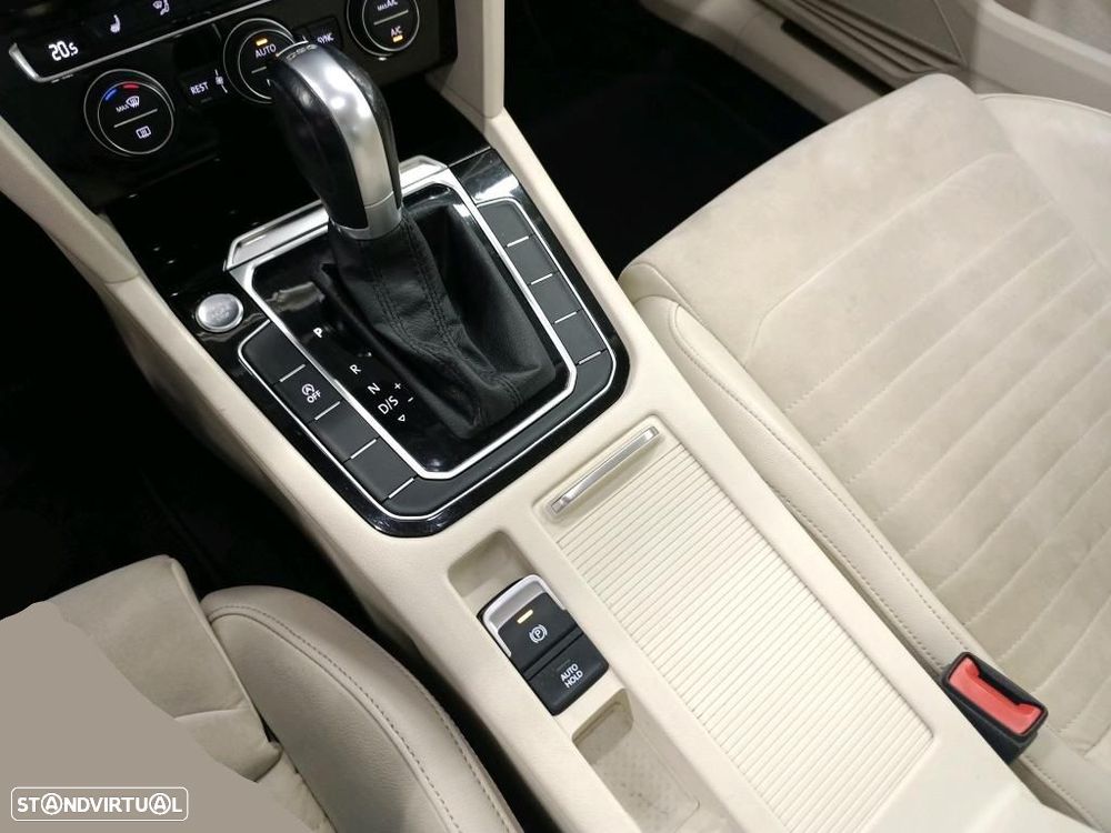 VW Passat Variant 2.0 TDI Highline DSG - 5