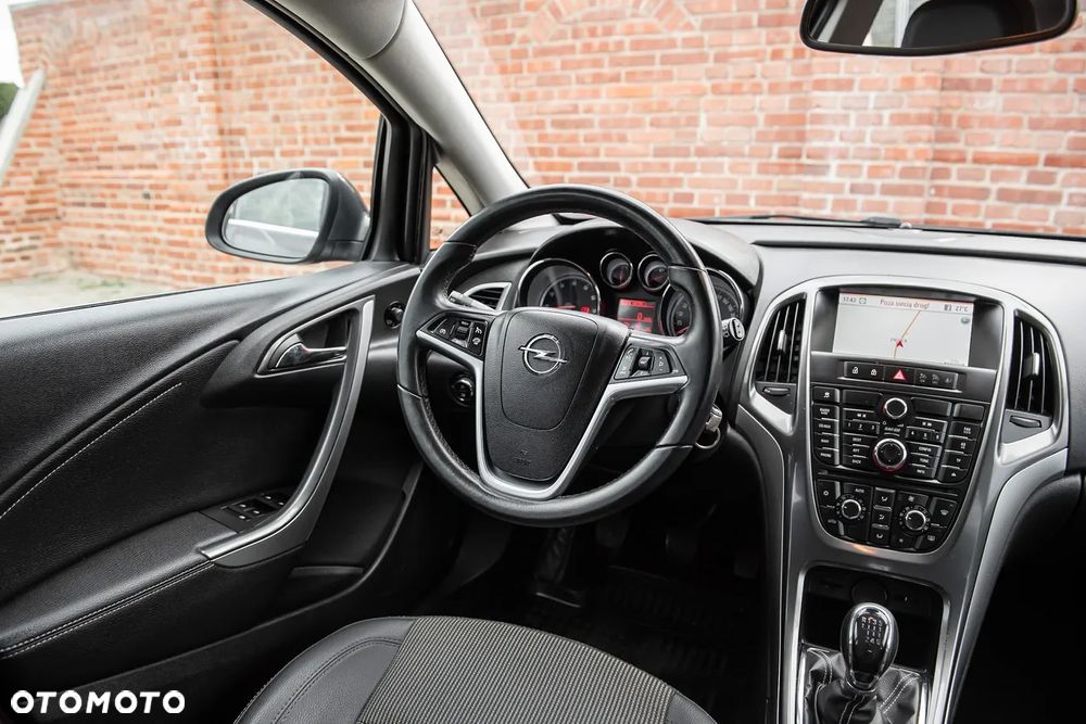 Opel Astra 1.4 Turbo Cosmo - 23
