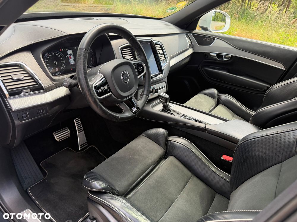 Volvo XC 90 D5 AWD Geartronic RDesign - 12
