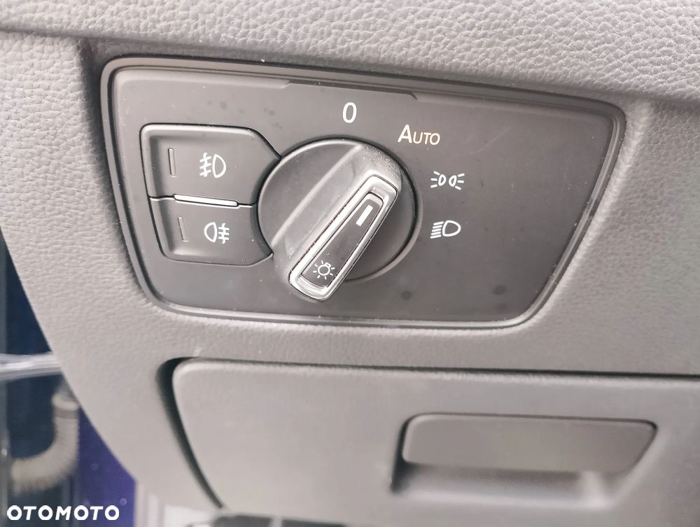 Volkswagen Passat 1.5 TSI EVO Business - 30