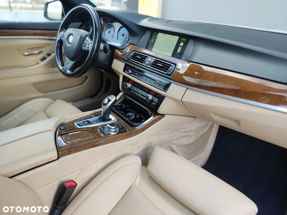 BMW Seria 5 M550d xDrive Sport-Aut - 21