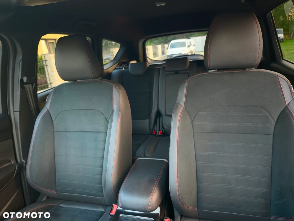 Ford Kuga - 27