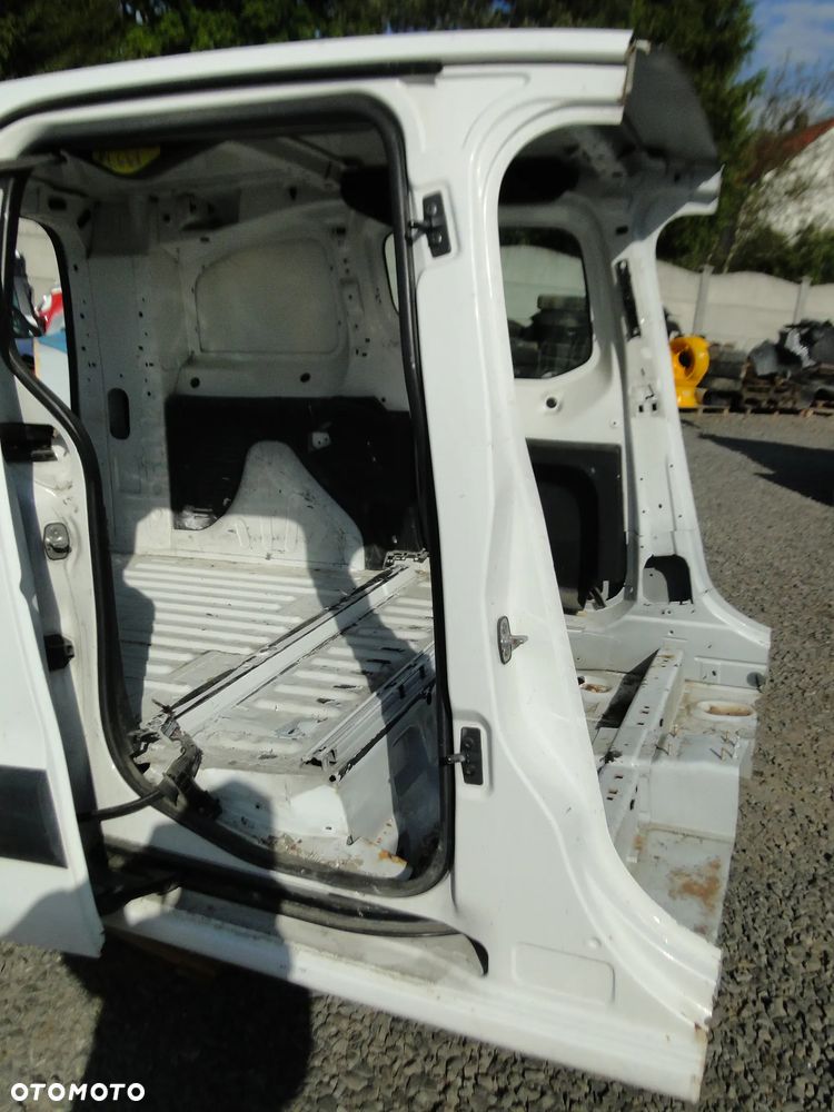 BERLINGO PARTNER III 3 SŁUPEK PRAWY ŚRODKOWY EWPA 08-18r EUROPA - 1
