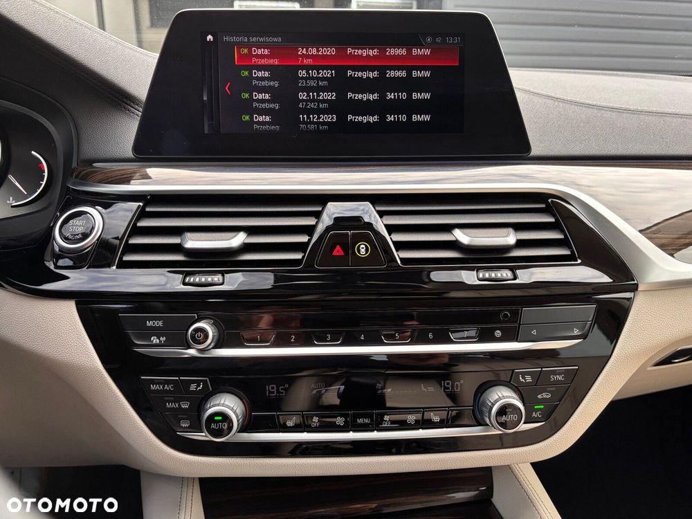 BMW Seria 5 520d xDrive Luxury Line - 30