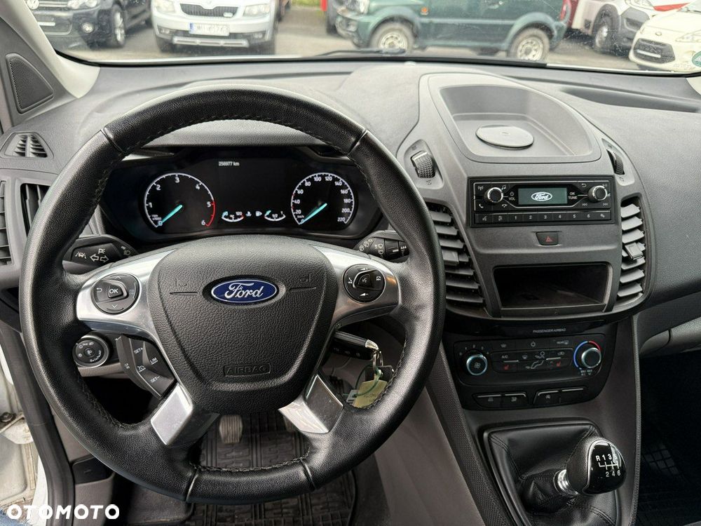 Ford Tourneo Connect 1.5 EcoBlue Start-Stop Titanium - 4