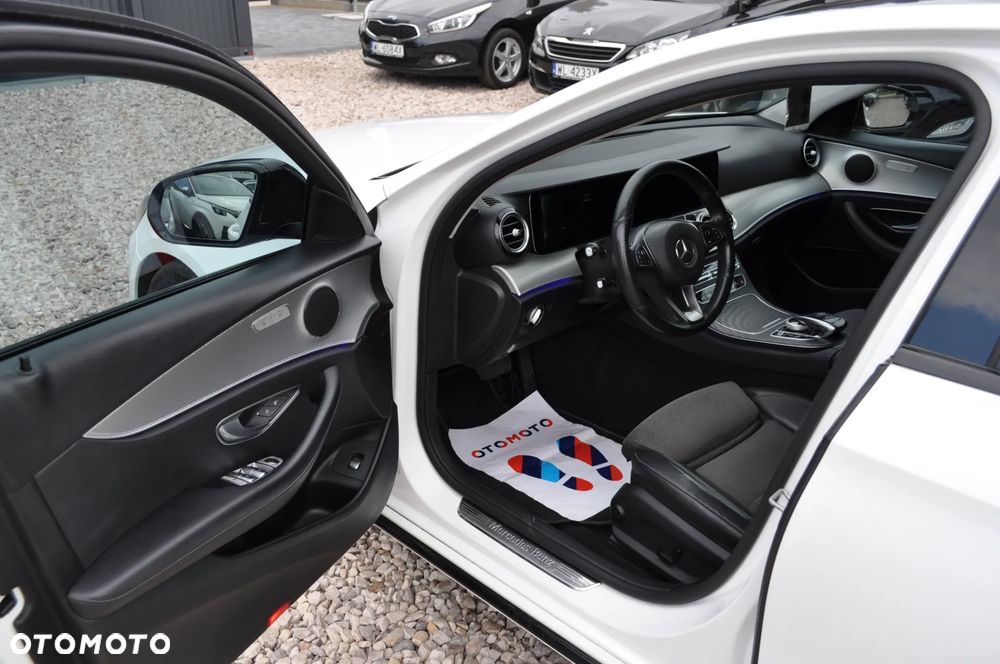 Mercedes-Benz Klasa E 220 d T 9G-TRONIC Exclusive - 12