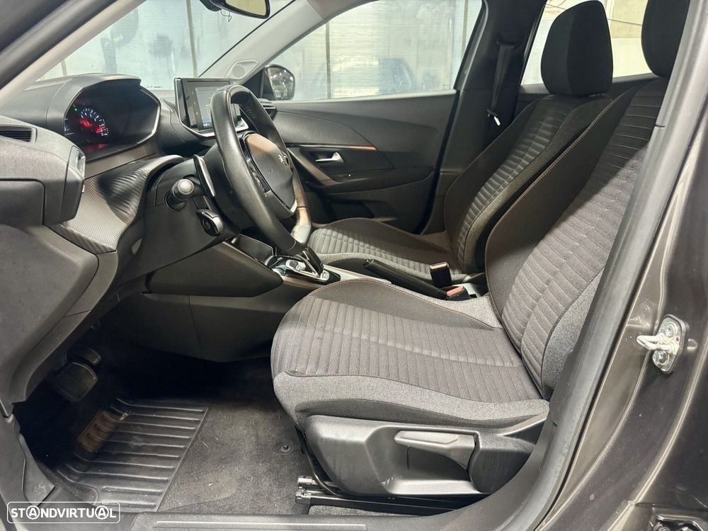 Peugeot 2008 1.2 PureTech Active Pack EAT8 - 23
