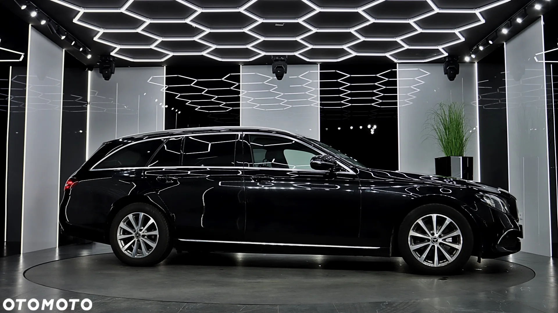 Mercedes-Benz Klasa E 220 d Business Edition 9G-TRONIC - 10