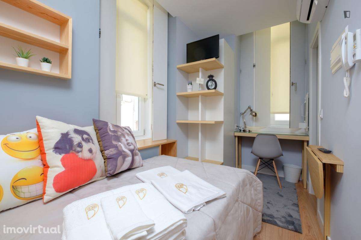 Estúdio - localizado em Montes Claros Coimbra - Grande imagem: 4/17