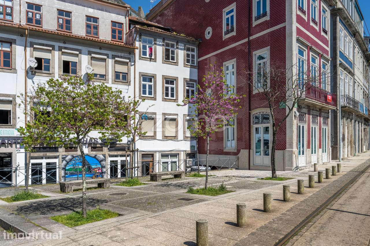 T2 na primeira linha com vista rio, Alfândega do Porto - Grande imagem: 4/26