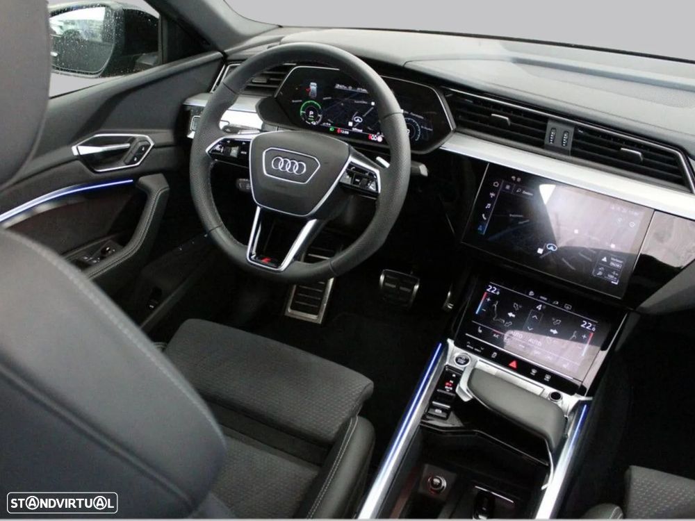 Audi Q8 e-Tron Sportback 55 quattro S line - 8
