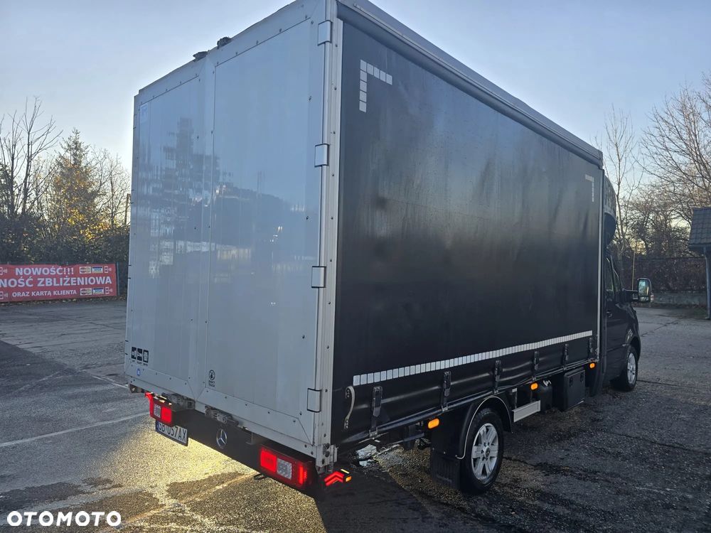 Mercedes-Benz SPRINTER - 10
