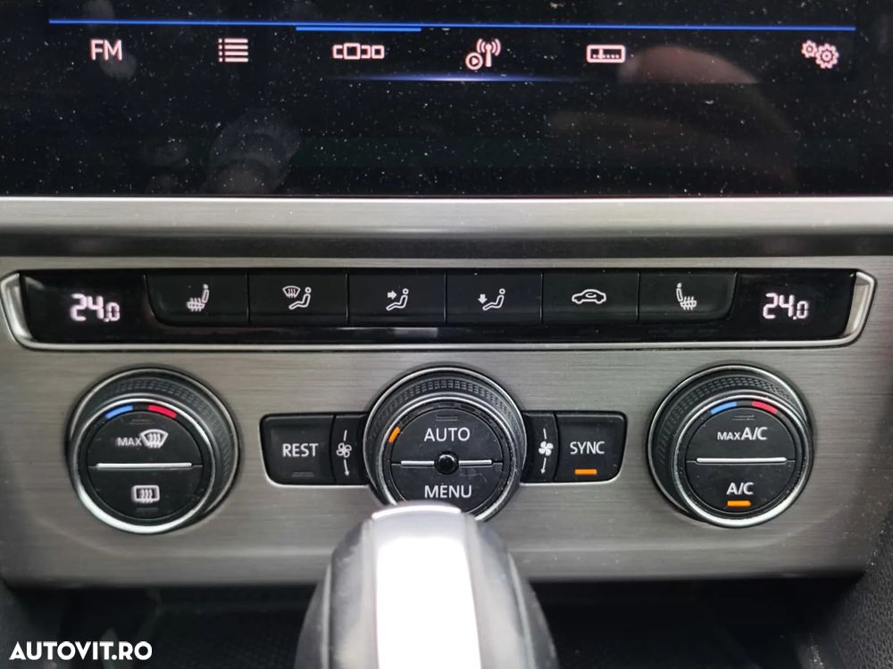 Volkswagen Passat 1.5 TSI ACT DSG Advance - 30