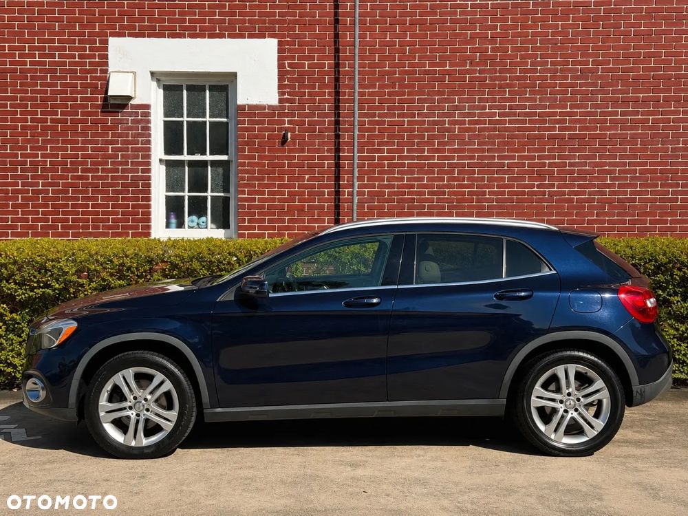 Mercedes-Benz GLA 250 4-Matic - 3