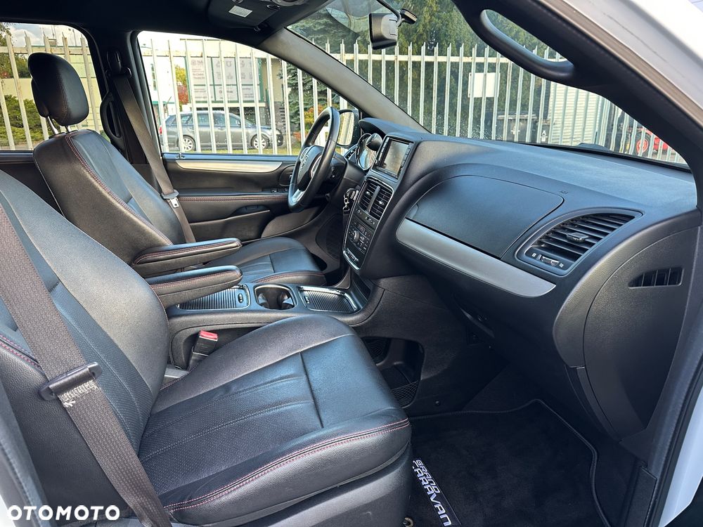 Dodge Grand Caravan 3.6 R/T - 15
