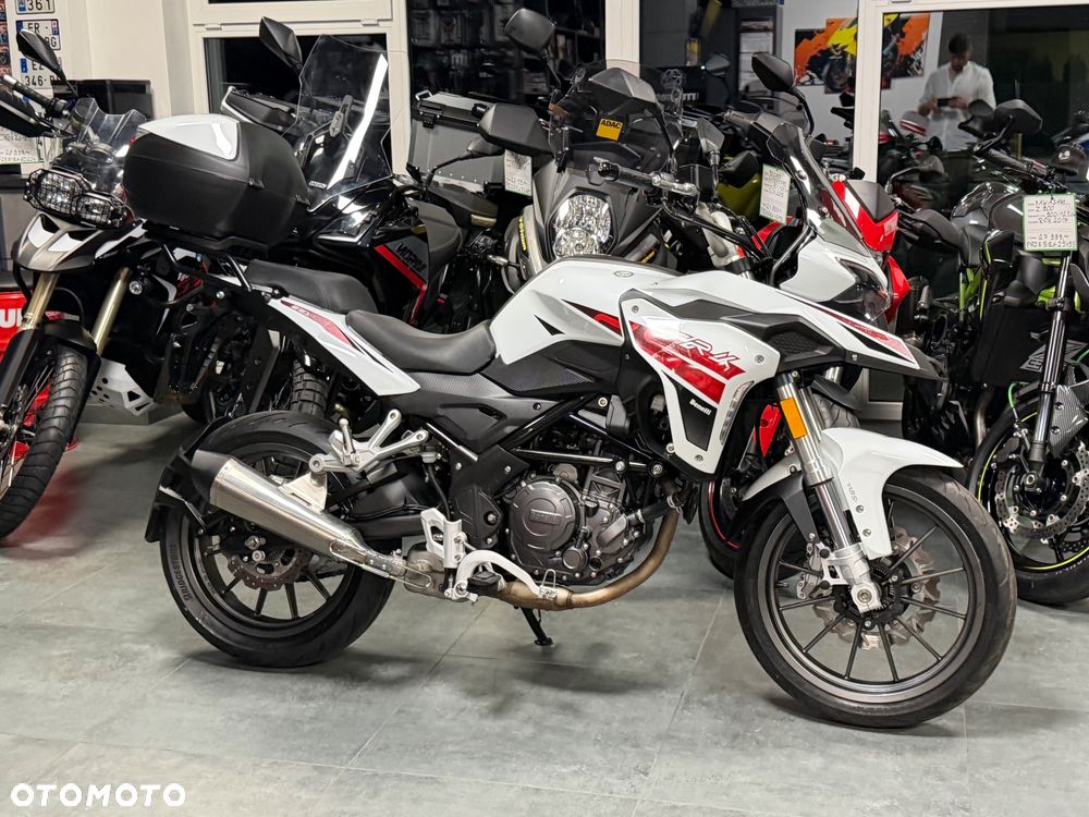 Benelli TRK 251 - 2