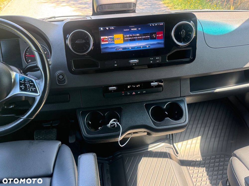 Mercedes-Benz Sprinter - 9