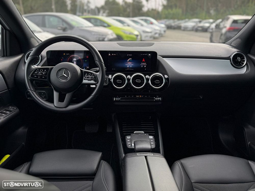 Mercedes-Benz GLA 180 d 8G-DCT Progressive - 24