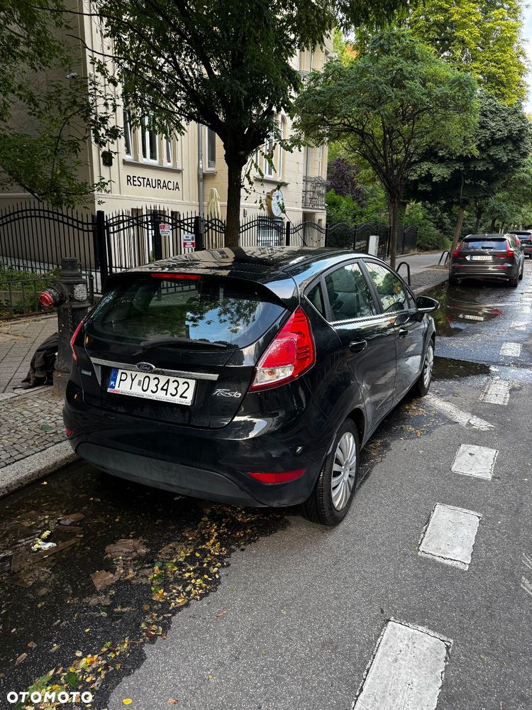 Ford Fiesta - 2