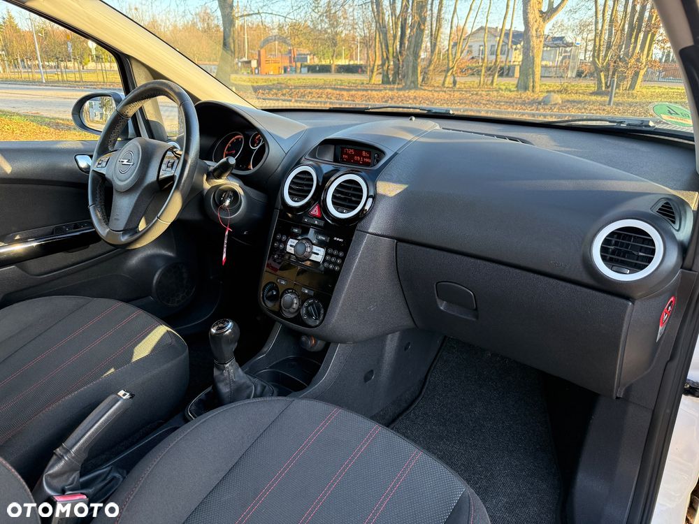 Opel Corsa - 24