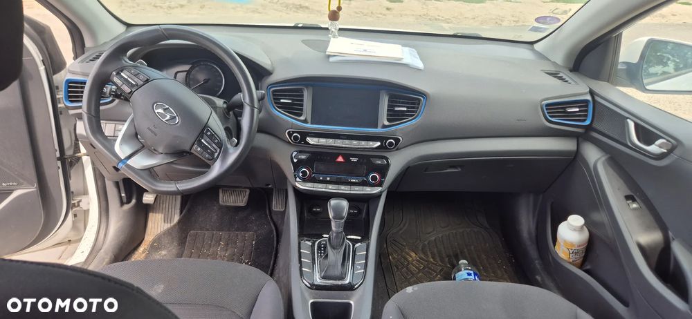 Hyundai IONIQ Hybrid Platinum - 17