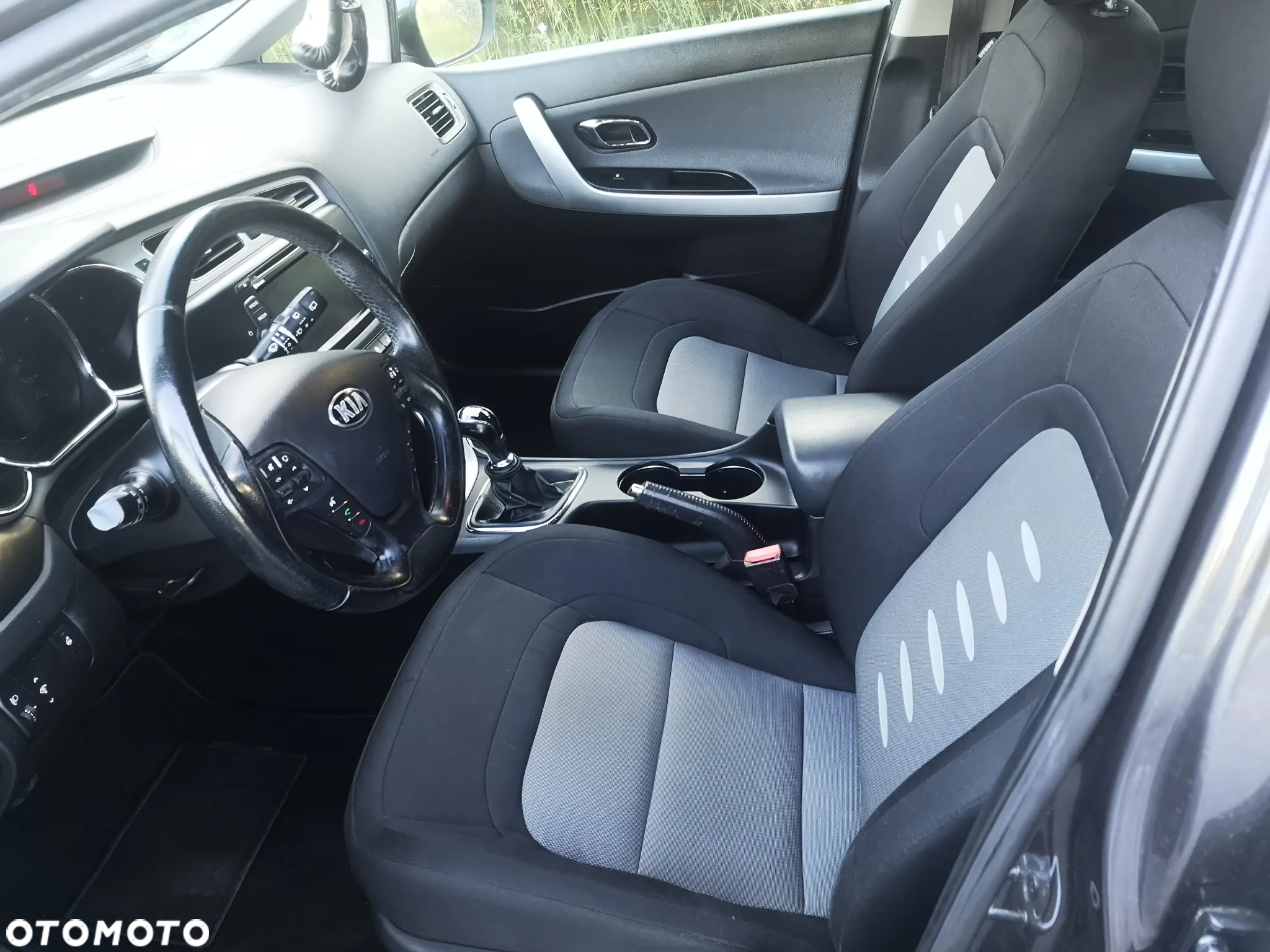 Kia Ceed 1.6 GDI ISG SW Platinum Edition - 22