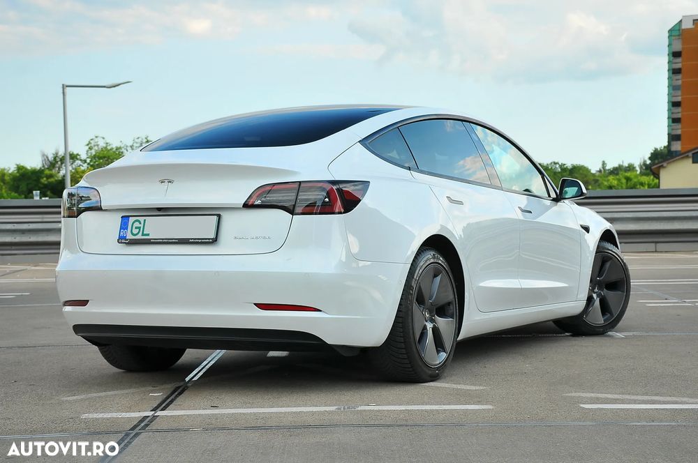 TESLA Model 3 2022 — imagine 10