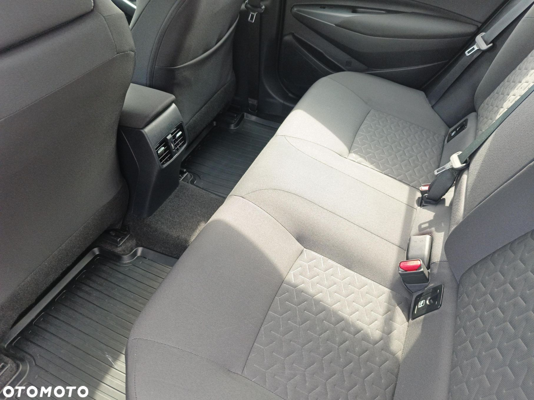 Toyota Corolla - 10