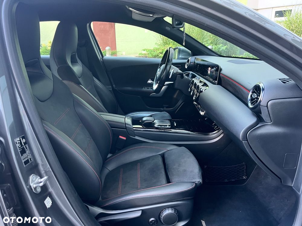 Mercedes-Benz Klasa A 180 7G-DCT Edition AMG Line - 19