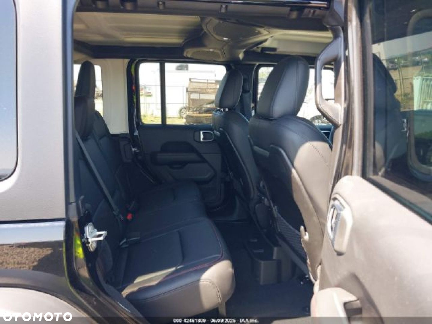 Jeep Wrangler - 3