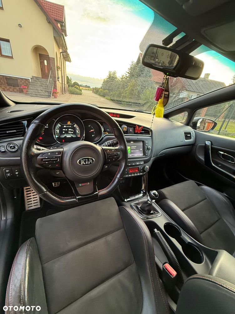 Kia Ceed 1.6 T-GDI GT - 7