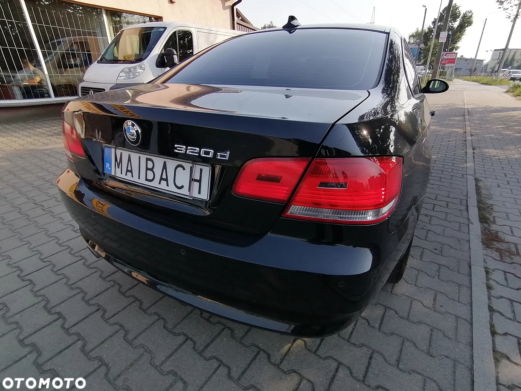BMW Seria 3 320d Coupe - 6