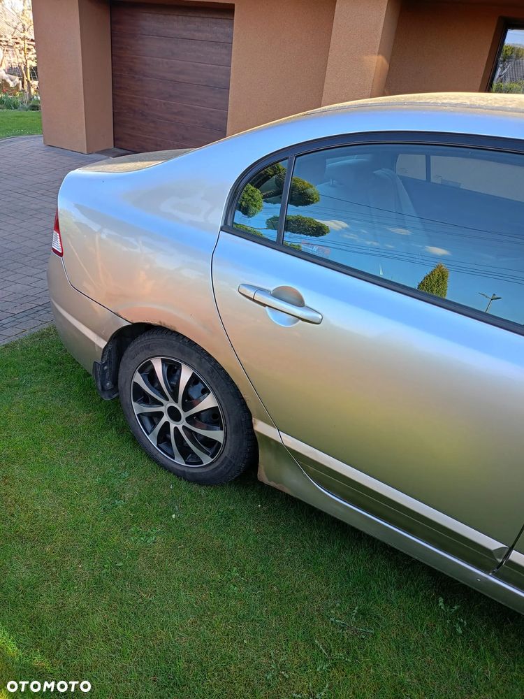 Honda Civic 1.8 Executive - 4