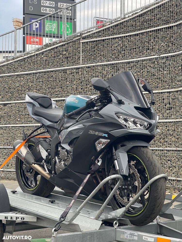 Kawasaki ZX-6R Ninja KRT Edition - 3