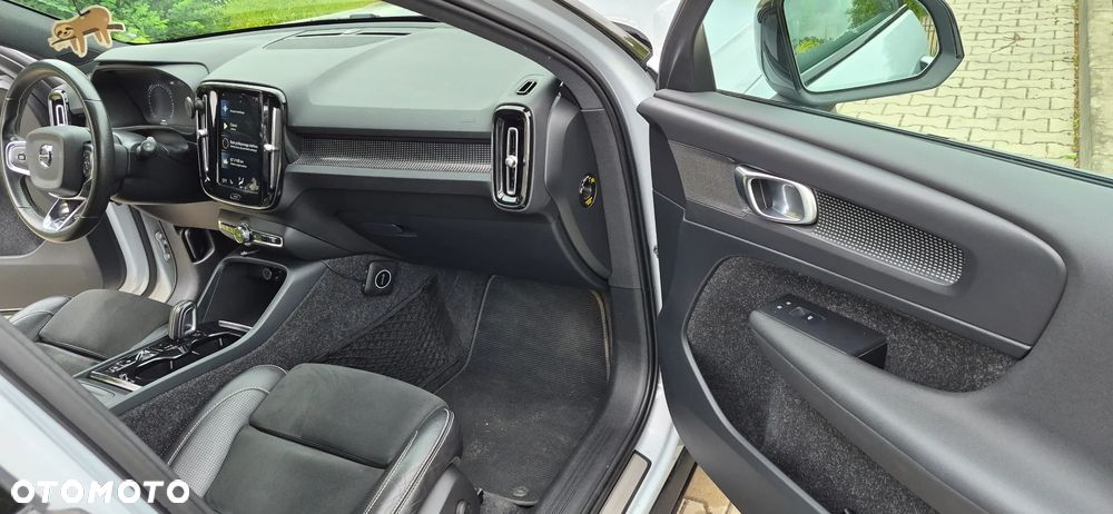 Volvo XC 40 T3 R-Design - 9