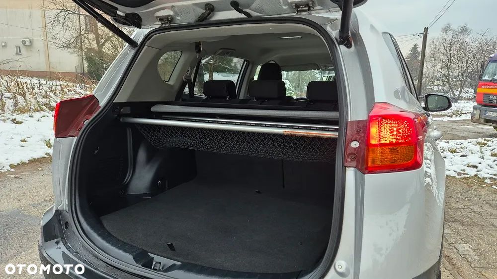 Toyota RAV4 2.0 D-4D Premium - 9