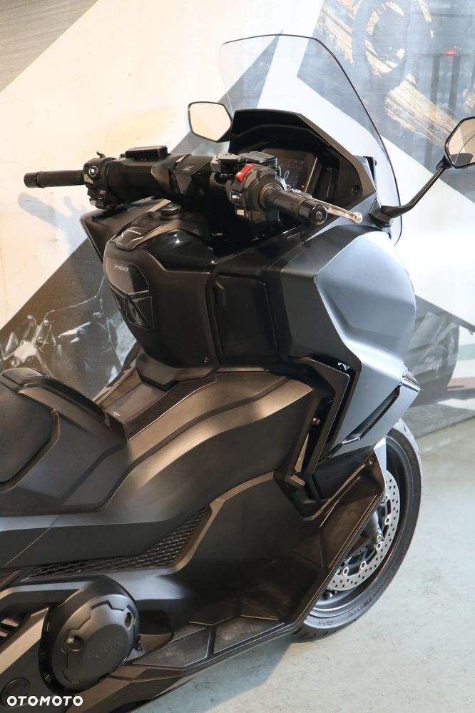 Honda NSS - 6