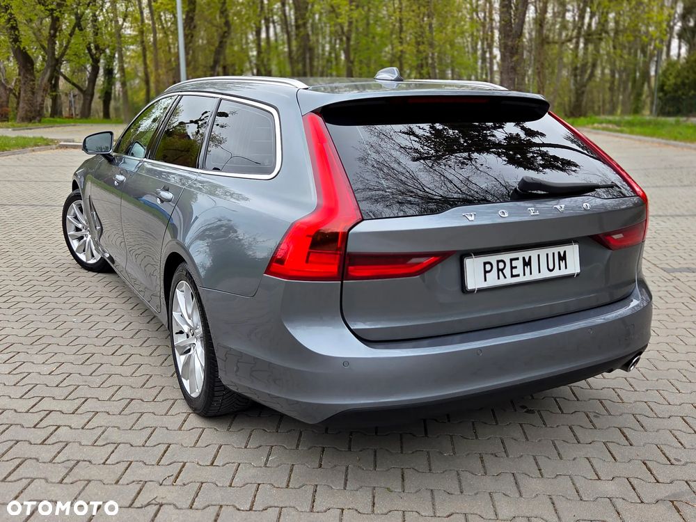 Volvo V90 D3 Geartronic Momentum Pro - 22